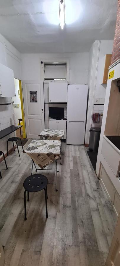 Bagetti Hostel Only For Girls Лиссабон Экстерьер фото