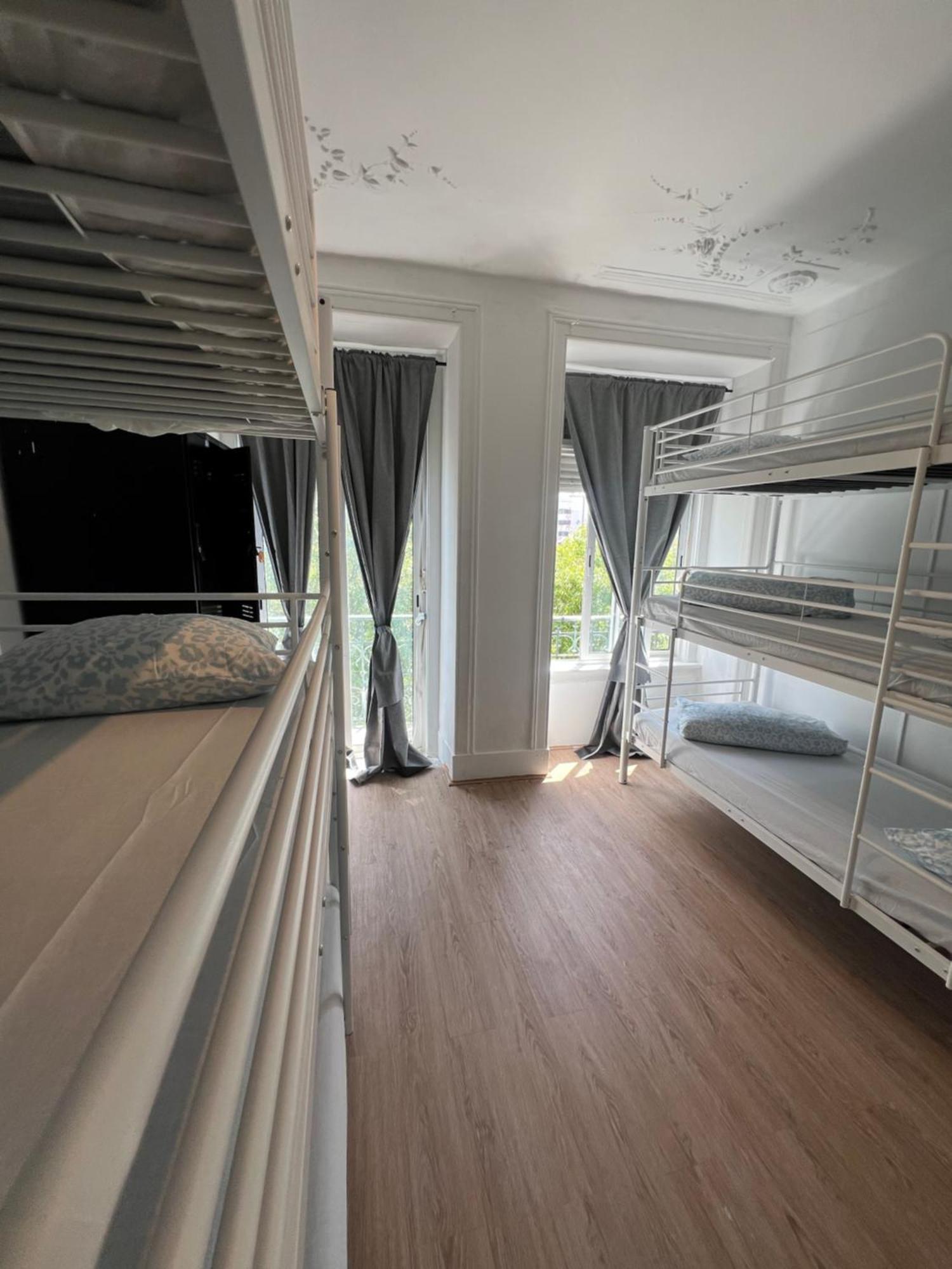 Bagetti Hostel Only For Girls Лиссабон Экстерьер фото